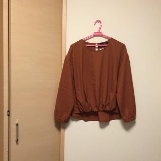 ダブルクローゼット(w closet)の【タグ付き新品未使用】ブラウス(シャツ/ブラウス(長袖/七分))