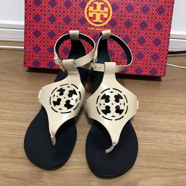 Tory Burch(トリーバーチ)のトリーバーチ  サンダル　定価46000円→15000円 レディースの靴/シューズ(サンダル)の商品写真