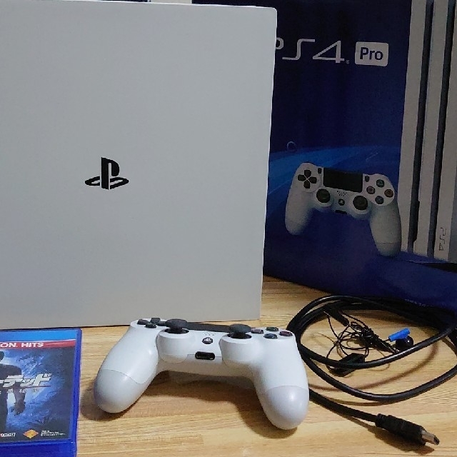 【美品】PlayStation4 Pro 1TB　cuh-7200bおまけ付き