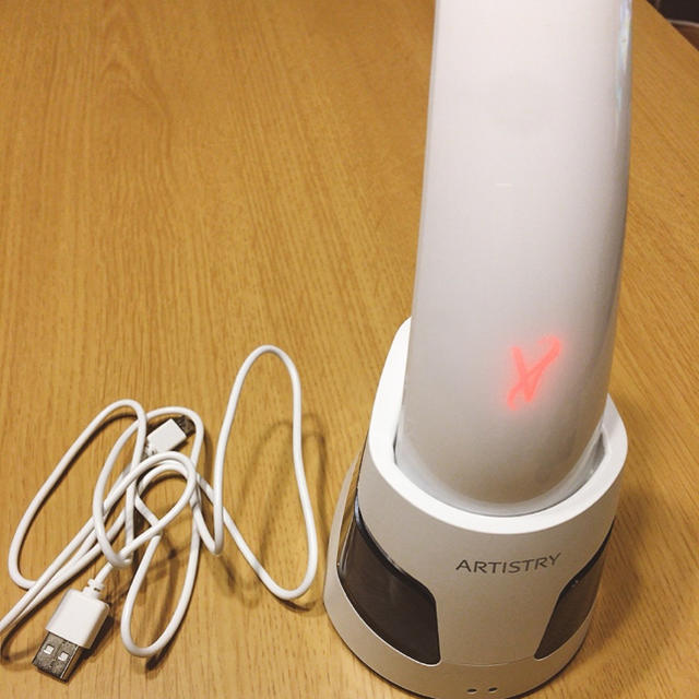 Amway(アムウェイ)の【値下げ中‼︎】ARTISTRY 洗顔器　美顔器 スマホ/家電/カメラの美容/健康(フェイスケア/美顔器)の商品写真