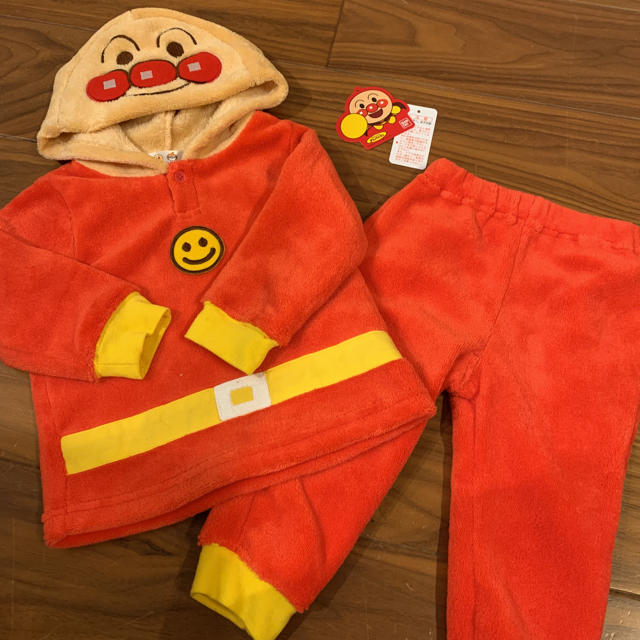 専用です　アンパンマン  わんわん　パジャマ キッズ/ベビー/マタニティのキッズ服男の子用(90cm~)(パジャマ)の商品写真