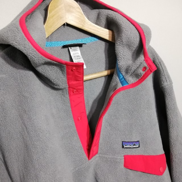 patagonia(パタゴニア)の美品 メンズXL パタゴニア シンチラ フリース スナップT フーディ パーカー メンズのトップス(パーカー)の商品写真