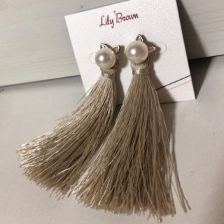 リリーブラウン(Lily Brown)のLily brown 2WAY パール フリンジ タッセル ピアス(ピアス)