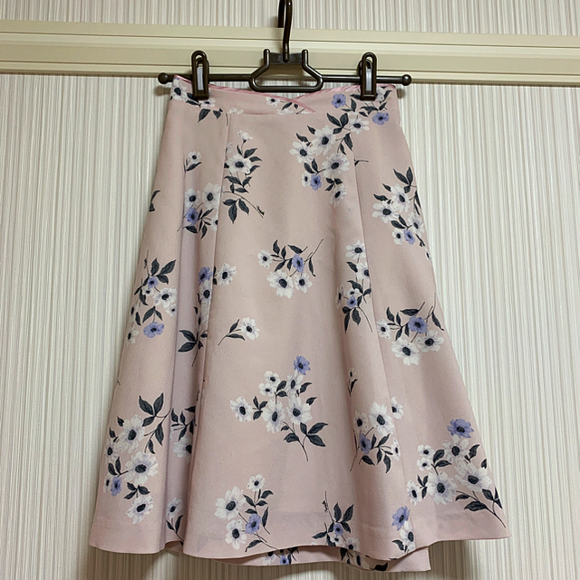 Noela(ノエラ)のノエラ⭐️花柄スカート レディースのスカート(ひざ丈スカート)の商品写真
