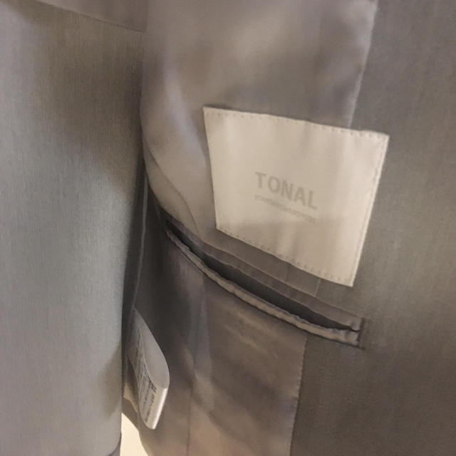 送料込 新品未使用 TONAL アウター 002255001 #56 lokx.lk