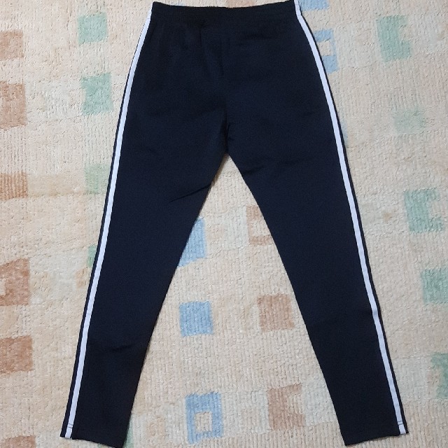 adidas(アディダス)の【新品】adidas SST TRACK PANTS ブラック M レディースのパンツ(カジュアルパンツ)の商品写真