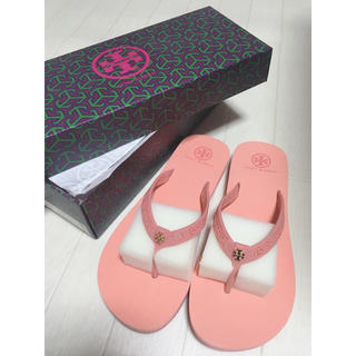 トリーバーチ(Tory Burch)のTORYBURCH 新品　サンダル ピンク(サンダル)