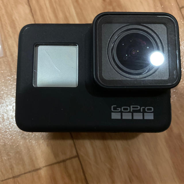 GoPro(ゴープロ)のGoPro hero 7 black + バッテリー + SD+ アクセサリー  スマホ/家電/カメラのカメラ(コンパクトデジタルカメラ)の商品写真