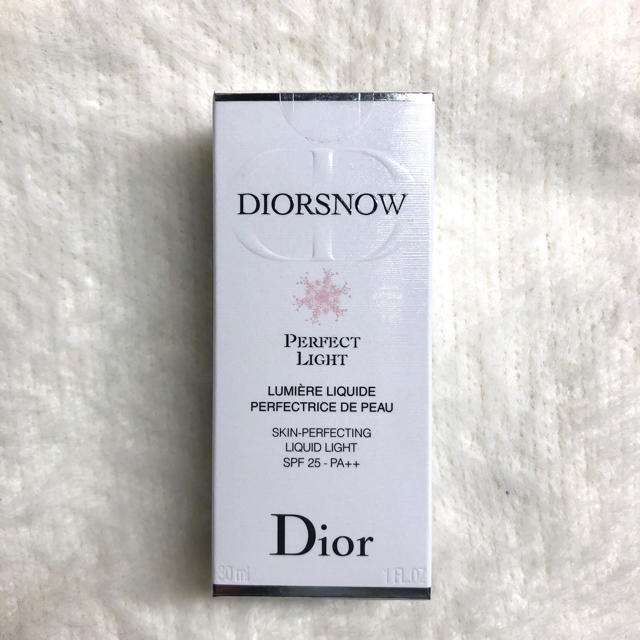 Dior(ディオール)のディオール　スノーパーフェクトライト　日中用乳液　化粧下地 コスメ/美容のベースメイク/化粧品(化粧下地)の商品写真