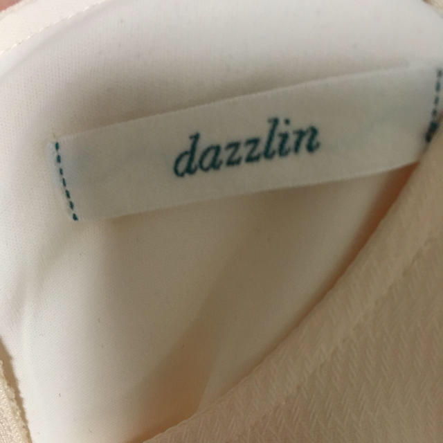 dazzlin(ダズリン)の春ワンピ　dazzlin 肩シースルーのデザインワンピ レディースのワンピース(ひざ丈ワンピース)の商品写真