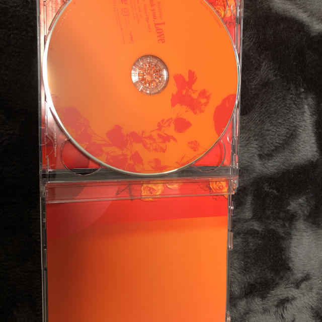 SONY(ソニー)のThank you，Love（初回生産限定盤） エンタメ/ホビーのCD(ポップス/ロック(邦楽))の商品写真