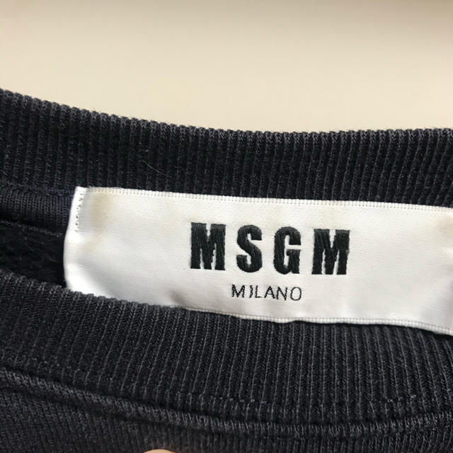 MSGM(エムエスジイエム)のMSGM ネイビー　トレーナー　値下げ メンズのトップス(スウェット)の商品写真