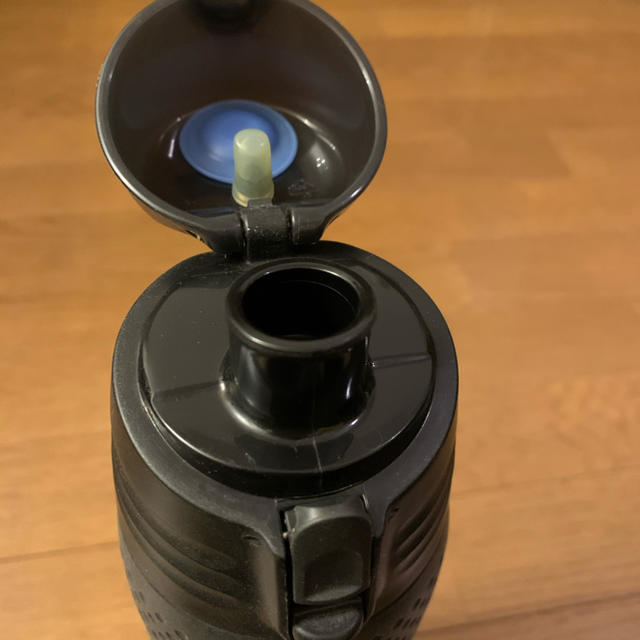 THERMOS(サーモス)のNIKEナイキ　サーモス水筒　ステンレス スポーツ/アウトドアのランニング(その他)の商品写真