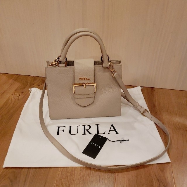 Furla(フルラ)の【Furla】FLO 2WAY ショルダーバッグ　グレージュ レディースのバッグ(ショルダーバッグ)の商品写真