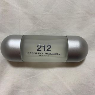 キャロライナヘレナ(CAROLINA HERRERA)のキャロライナヘレラ　212  オードトワレ　30ml(香水(女性用))