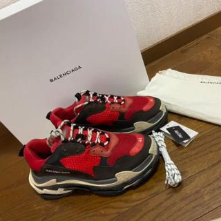 バレンシアガ(Balenciaga)のBALENCIAGA tripleS RED(スニーカー)