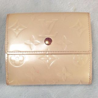 ルイヴィトン(LOUIS VUITTON)のヴェルニ  白(財布)