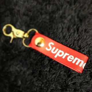 シュプリーム(Supreme)のSupreme キーホルダー 赤☆(キーホルダー)