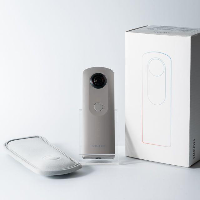 美品 RICOH THETA SC ベージュ スマホ/家電/カメラのカメラ(その他)の商品写真