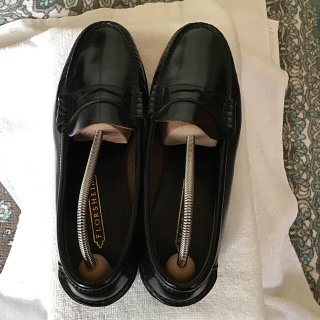 フローシャイム ローファー黒 US9EEE メンズの靴/シューズ(スリッポン/モカシン)の商品写真