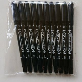 ゼブラ(ZEBRA)のZEBRA ゼブラ 油性マジック マッキー 極細 黒10本
(ペン/マーカー)