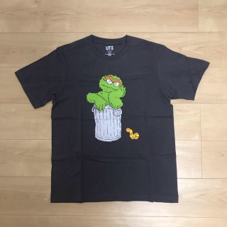 ユニクロ(UNIQLO)の専用 ユニクロ × カウズ　セサミストリート Tシャツ(Tシャツ/カットソー(半袖/袖なし))