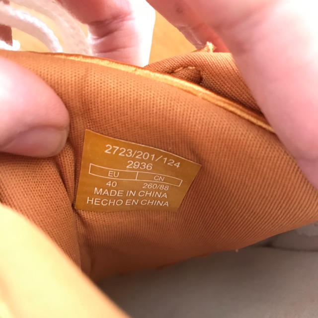 ZARA(ザラ)の（値下げ）（未使用）Zara Basic ザラ スニーカー 靴 38 39 40 レディースの靴/シューズ(スニーカー)の商品写真