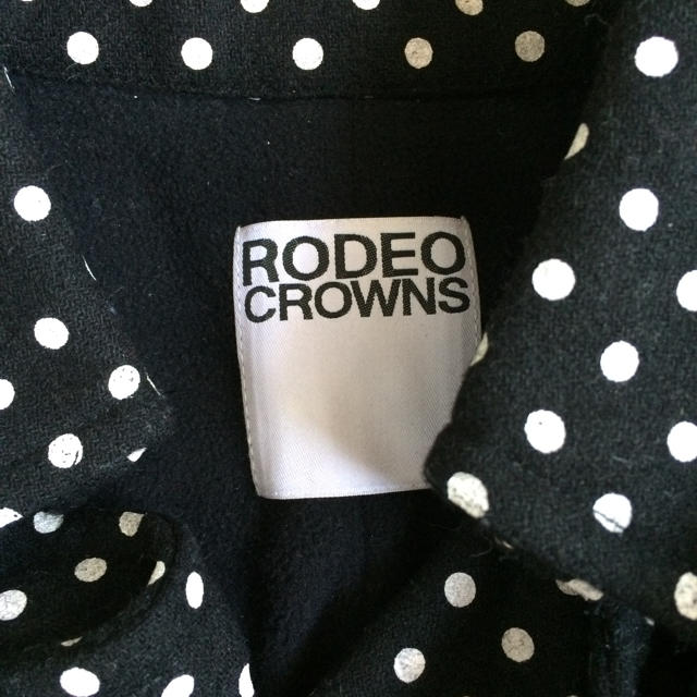 RODEO CROWNS(ロデオクラウンズ)の新品未使用 RODEO CROWNS コート レディースのジャケット/アウター(ロングコート)の商品写真