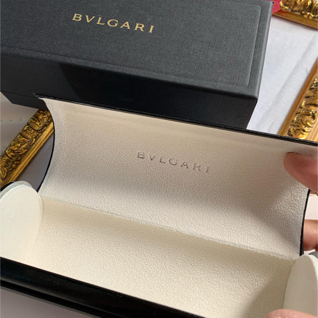 BVLGARI(ブルガリ)の未使用❣️BVLGARIメガネケース❣️紙BOX付き❣️ レディースのファッション小物(サングラス/メガネ)の商品写真