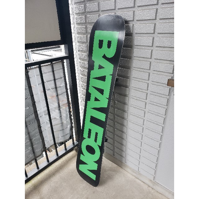 BURTON(バートン)のバタレオン　148！　2018-2019 スポーツ/アウトドアのスノーボード(ボード)の商品写真