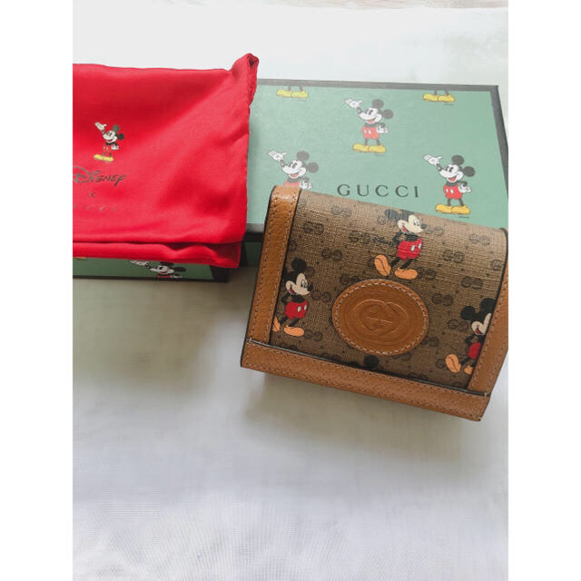 Gucci(グッチ)の【り〜さん様専用】GUCCI ディズニー　コラボ　2つ折り財布 レディースのファッション小物(財布)の商品写真