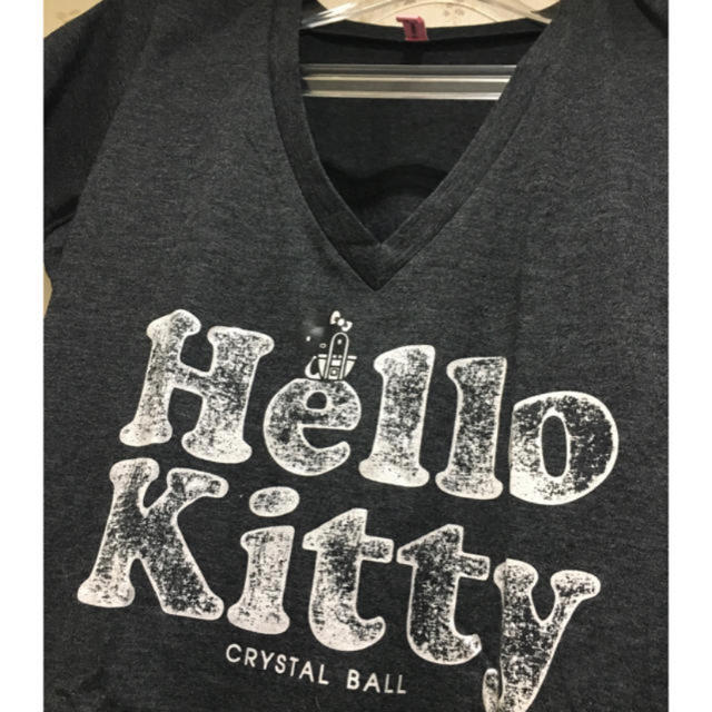 サンリオ(サンリオ)の新品　クリスタルボール CRYSTAL BALL サンリオ コラボTシャツ  レディースのトップス(Tシャツ(半袖/袖なし))の商品写真