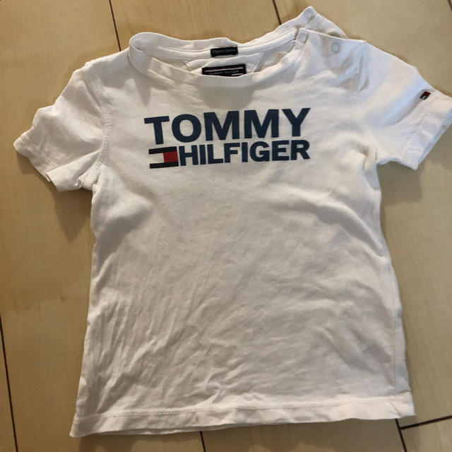 TOMMY HILFIGER(トミーヒルフィガー)のTommy Tシャツ80センチ キッズ/ベビー/マタニティのベビー服(~85cm)(Ｔシャツ)の商品写真