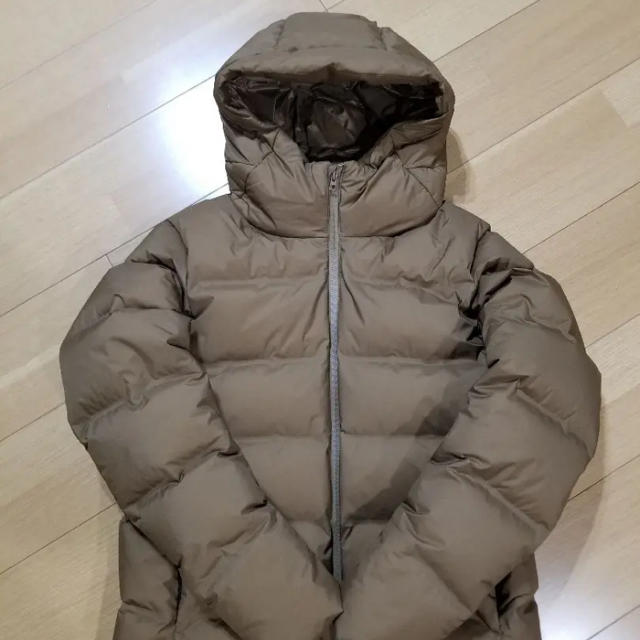 UNIQLO - 完売希少 ユニクロ シームレスダウン ブラウン Mサイズの通販 UNIQLO - 完売希少 ユニクロ シームレスダウン ブラウン Mサイズの通販