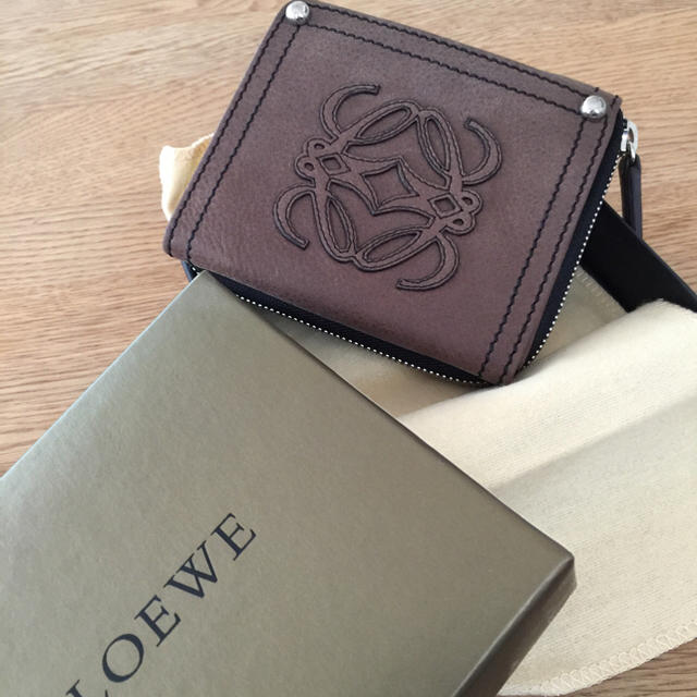 LOEWE - Aya♡様専用LOEWEのの二つ折り財布の通販 by あんさら's shop｜ロエベならラクマ