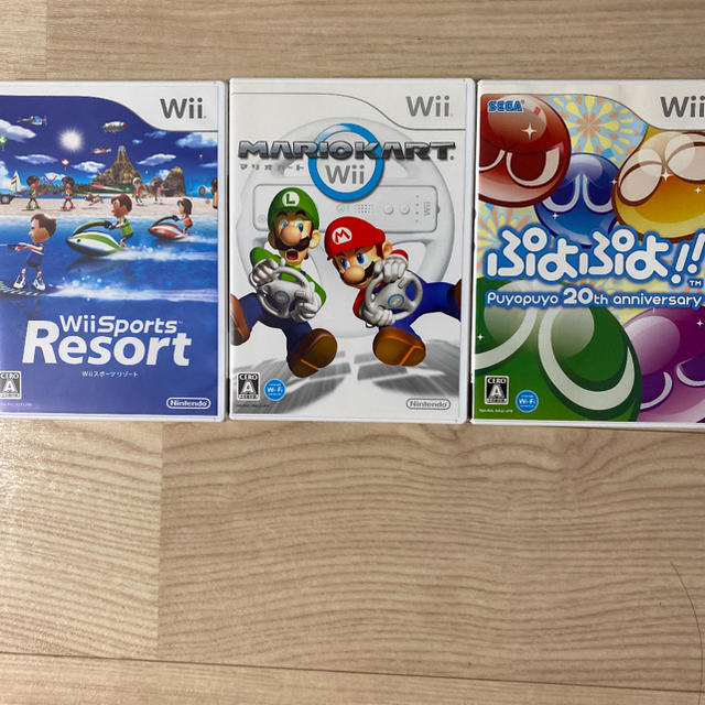 Wii(ウィー)のWiiセット　ソフト3本付 エンタメ/ホビーのゲームソフト/ゲーム機本体(家庭用ゲーム機本体)の商品写真