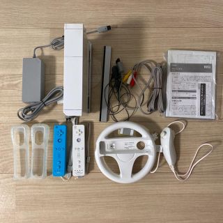 ウィー(Wii)のWiiセット　ソフト3本付(家庭用ゲーム機本体)