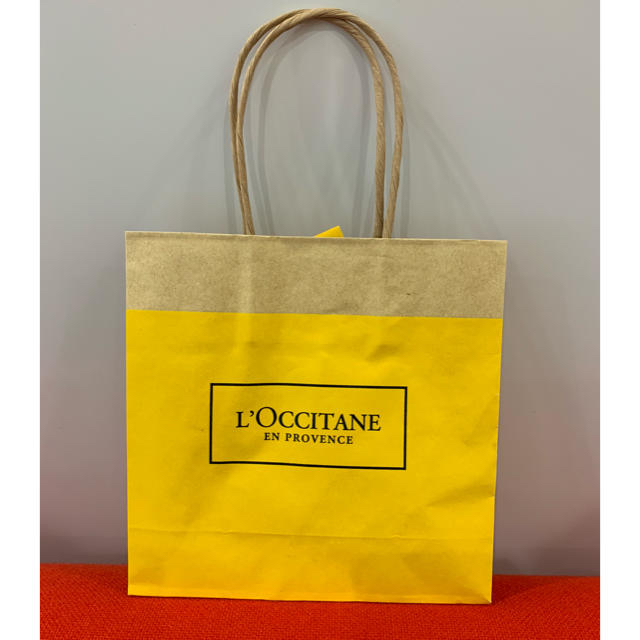 L'OCCITANE(ロクシタン)の【ロクシタン】紙袋 レディースのバッグ(ショップ袋)の商品写真