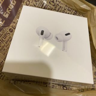 アップル(Apple)のエアポッズ　新品未開封　airpods pro 正規品　純正品(ヘッドフォン/イヤフォン)