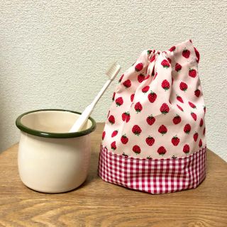 イチゴのコップ入れ【ハンドメイド】(その他)