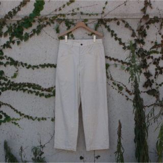 コモリ(COMOLI)の19AW URU COTTON BAGGY PANTS 生成り(スラックス)