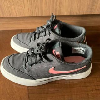 ナイキ(NIKE)のグレー×ピンク　NIKE スニーカー(スニーカー)