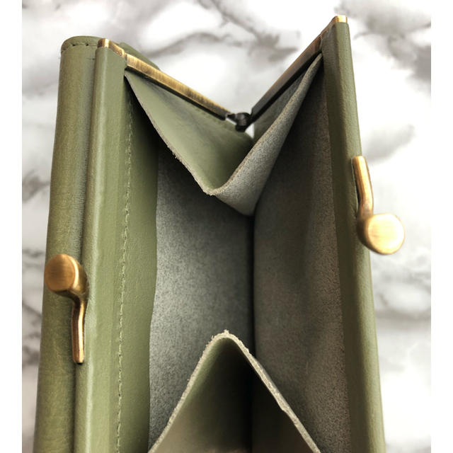 IL BISONTE(イルビゾンテ)の【新品未使用】  イルビゾンテ  二つ折財布  がま口  OLIVA オリーブ レディースのファッション小物(財布)の商品写真