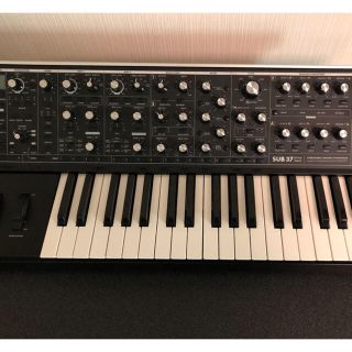 ムック(moog)のmoog SUB37 シンセサイザー(キーボード/シンセサイザー)