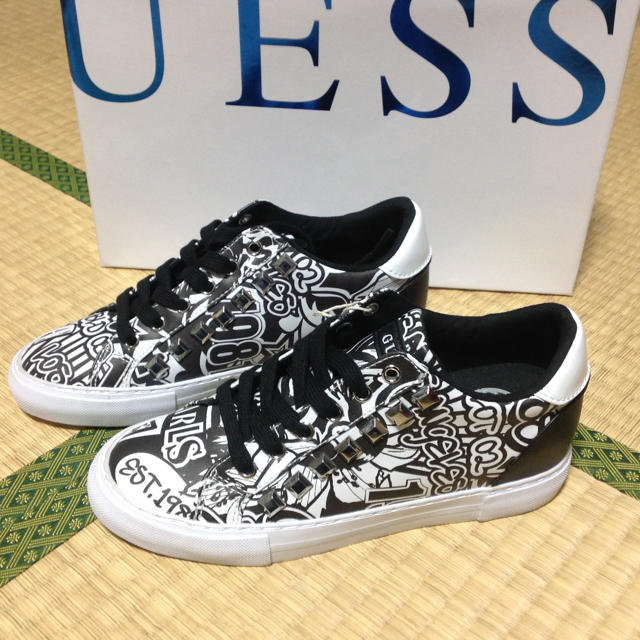 Guess  スニーカー