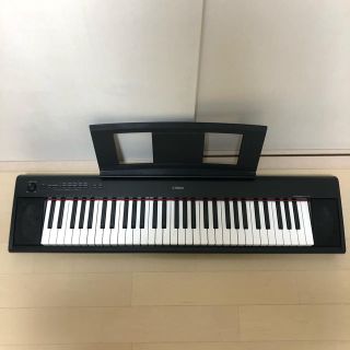 ヤマハ(ヤマハ)のYAMAHA キーボード　piaggero NP-12B ブラック　美品(キーボード/シンセサイザー)