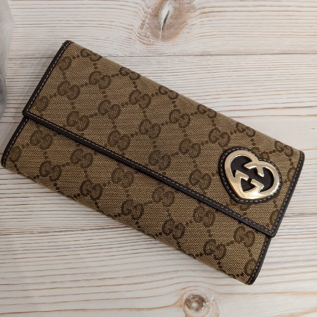 Gucci(グッチ)のGUCCI♡ハート♡可愛い財布 レディースのファッション小物(財布)の商品写真