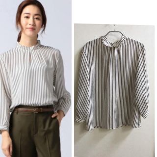 ニジュウサンク(23区)の【23区】美品　洗えるシルキーストライプブラウス(シャツ/ブラウス(長袖/七分))