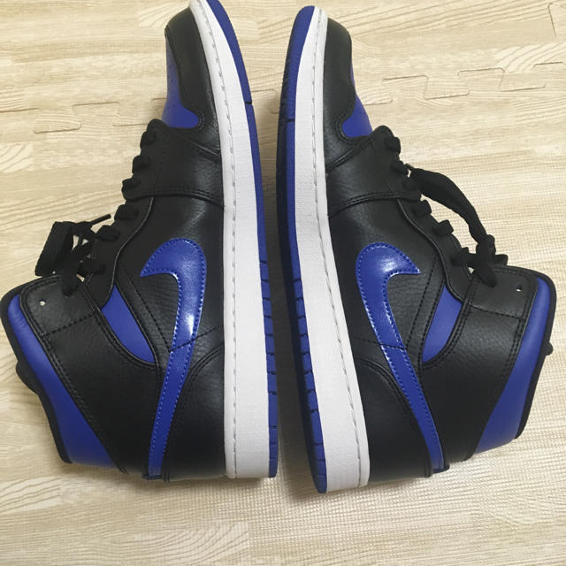 NIKE(ナイキ)のAIR JORDAN 1 MID HYPER ROYAL メンズの靴/シューズ(スニーカー)の商品写真