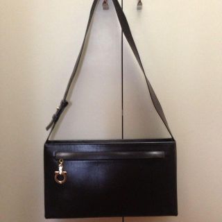 フェラガモ(Ferragamo)のフェラガモ ショルダーバッグ(ショルダーバッグ)